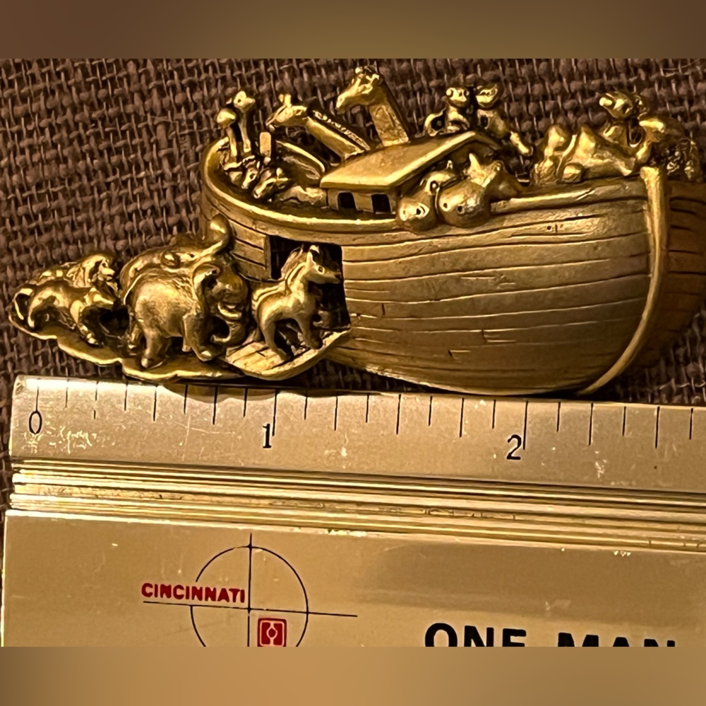New old stock vintage Noah’s Ark signed AJC brooch pin - Picture 4 of 7